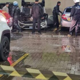 Carro com três estudantes cai de estacionamento de faculdade em Maringá Foto 9 Fotos de Carro com três estudantes cai de estacionamento de faculdade em Maringá