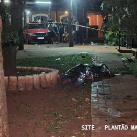 Dois jovens são mortos a tiros durante festa em Maringá Foto 16 Fotos de Dois jovens são mortos a tiros durante festa em Maringá