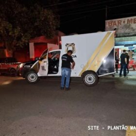 Homem suspeito de furto morre ao cortar perna em balcão de vidro em Maringá Foto 19 Fotos de Homem suspeito de furto morre ao cortar perna em balcão de vidro em Maringá