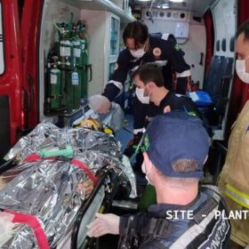 Jovem de 22 anos é intubado após grave acidente no centro de Maringá Foto 18 Fotos de Jovem de 22 anos é intubado após grave acidente no centro de Maringá