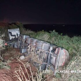 Motorista morre após bater carro de frente com carreta na Região de Maringá Foto 4 Fotos de Motorista morre após bater carro de frente com carreta na Região de Maringá