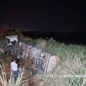 Motorista morre após bater carro de frente com carreta na Região de Maringá Foto 11 Fotos de Motorista morre após bater carro de frente com carreta na Região de Maringá