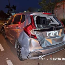 Pai e filho ficam feridos após moto bater na traseira de carro estacionado em Maringá Foto 2 Fotos de Pai e filho ficam feridos após moto bater na traseira de carro estacionado em Maringá