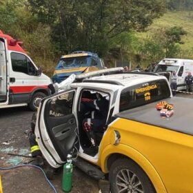 Policial rodoviário sofre ferimentos graves ao bater viatura contra carro forte na região Foto 10 Fotos de Policial rodoviário sofre ferimentos graves ao bater viatura contra carro forte na região