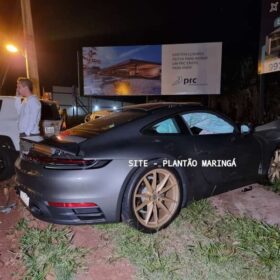 Porsche avaliado em mais de R$ 1 milhão é destruído após motorista bater em quatro carros estacionados em Maringá Foto 6 Fotos de Porsche avaliado em mais de R$ 1 milhão é destruído após motorista bater em quatro carros estacionados em Maringá
