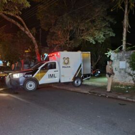 Homem de 33 anos é executado por homens encapuzados com 17 tiros em Sarandi Foto 5 Fotos de Homem de 33 anos é executado por homens encapuzados com 17 tiros em Sarandi