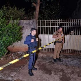 Homem de 33 anos é executado por homens encapuzados com 17 tiros em Sarandi Foto 6 Fotos de Homem de 33 anos é executado por homens encapuzados com 17 tiros em Sarandi