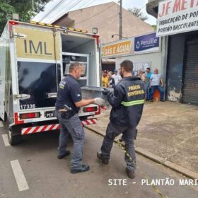 Imagens mostram homem sendo morto a facadas em Maringá Foto 1 Fotos de Imagens mostram homem sendo morto a facadas em Maringá