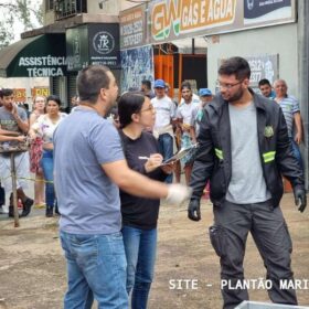Imagens mostram homem sendo morto a facadas em Maringá Foto 9 Fotos de Imagens mostram homem sendo morto a facadas em Maringá
