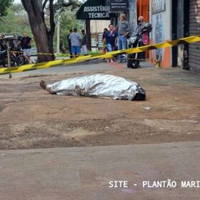 Imagens mostram homem sendo morto a facadas em Maringá Foto 10 Fotos de Imagens mostram homem sendo morto a facadas em Maringá