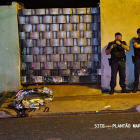 Jovem é chamado no portão da residência e executado com cinco tiros em Sarandi Foto 10 Fotos de Jovem é chamado no portão da residência e executado com cinco tiros em Sarandi