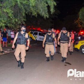 Jovem é executado a tiros no final da manhã desta terça-feira Foto 9 Fotos de Jovem é executado a tiros no final da manhã desta terça-feira