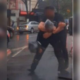 Motoboy e motorista de caminhonete saem na porrada após briga de trânsito em Maringá Foto 2 Fotos de Motoboy e motorista de caminhonete saem na porrada após briga de trânsito em Maringá