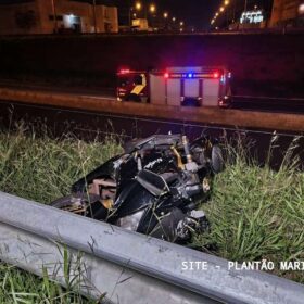 Motociclista despenca de uma altura de aproximadamente 5 metros e cai no Contorno Norte em Maringá Foto 8 Fotos de Motociclista despenca de uma altura de aproximadamente 5 metros e cai no Contorno Norte em Maringá