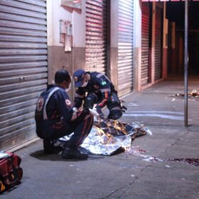Atentado a tiros em bar deixa um morto e outro baleado nesta sexta-feira Foto 8 Fotos de Atentado a tiros em bar deixa um morto e outro baleado nesta sexta-feira