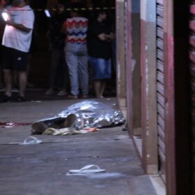 Atentado a tiros em bar deixa um morto e outro baleado nesta sexta-feira Foto 10 Fotos de Atentado a tiros em bar deixa um morto e outro baleado nesta sexta-feira