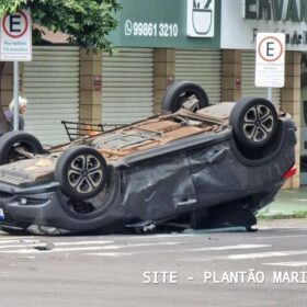 Carro capota após colisão na Avenida Brasil em Maringá Foto 1 Fotos de Carro capota após colisão na Avenida Brasil em Maringá