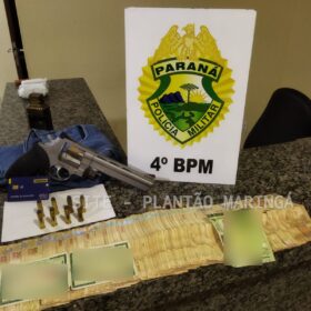 Homem com mandado de prisão é flagrado com arma e documentos falsos após sofrer grave acidente, em Sarandi Foto 14 Fotos de Homem com mandado de prisão é flagrado com arma e documentos falsos após sofrer grave acidente, em Sarandi