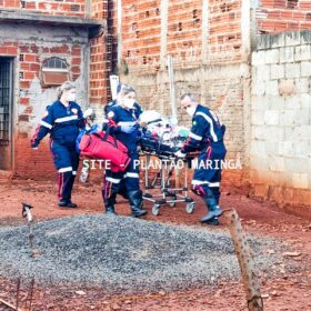 Homem é socorrido em estado gravíssimo após incêndio em residência em Sarandi Foto 2 Fotos de Homem é socorrido em estado gravíssimo após incêndio em residência em Sarandi