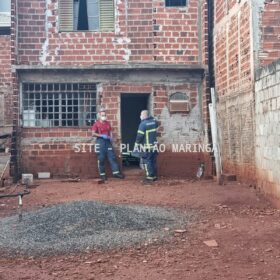Homem é socorrido em estado gravíssimo após incêndio em residência em Sarandi Foto 6 Fotos de Homem é socorrido em estado gravíssimo após incêndio em residência em Sarandi