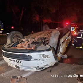 Jovem de 20 anos morre após capotamento em Maringá Foto 12 Fotos de Jovem de 20 anos morre após capotamento em Maringá