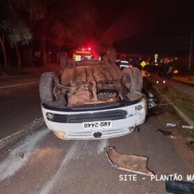Jovem de 20 anos morre após capotamento em Maringá Foto 10 Fotos de Jovem de 20 anos morre após capotamento em Maringá