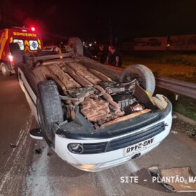 Jovem de 20 anos morre após capotamento em Maringá Foto 7 Fotos de Jovem de 20 anos morre após capotamento em Maringá