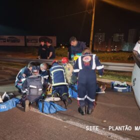 Jovem de 20 anos morre após capotamento em Maringá Foto 6 Fotos de Jovem de 20 anos morre após capotamento em Maringá