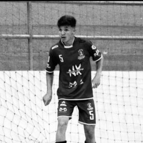 Jovem que morreu afogado em Guaratuba era jogador de futsal Foto 2 Fotos de Jovem que morreu afogado em Guaratuba era jogador de futsal