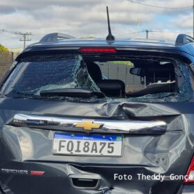 Motociclista sofre ferimentos graves após bater na traseira de carro em Sarandi Foto 1 Fotos de Motociclista sofre ferimentos graves após bater na traseira de carro em Sarandi