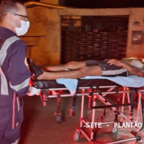 Namorado é agredido com barra de ferro, após briga de casal em Sarandi Foto 6 Fotos de Namorado é agredido com barra de ferro, após briga de casal em Sarandi