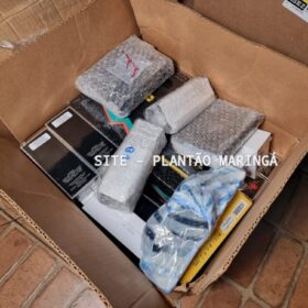 Polícia Militar apreende submetralhadora e carga de eletrônicos avaliada em mais de 5 milhões em Maringá Foto 6 Fotos de Polícia Militar apreende submetralhadora e carga de eletrônicos avaliada em mais de 5 milhões em Maringá