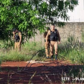 Polícia Militar usa helicóptero em operação na Zona Norte de Maringá Foto 1 Fotos de Polícia Militar usa helicóptero em operação na Zona Norte de Maringá