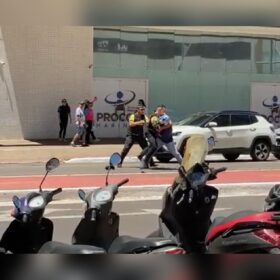Prefeitura de Maringá emite nota sobre confusão entre agentes do Semob e um motociclista Foto 1 Fotos de Prefeitura de Maringá emite nota sobre confusão entre agentes do Semob e um motociclista