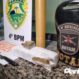 Fotos de Casal é preso pela Rotam com drogas em Sarandi