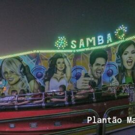 Fotos de Criança de 11 anos pode perder movimentos da mão após acidente em brinquedo de parque de diversões em Sarandi