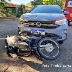 Mulher sofre ferimentos graves após carro avança preferencial em Maringá Foto 6 Fotos de Mulher sofre ferimentos graves após carro avança preferencial em Maringá