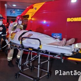 Fotos de Três mulheres ficaram feridas após colisão seguida de capotamento na região central de Maringá