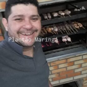 Carro arrasta moto por cerca de 30 metros após acidente e deixa açougueiro em estado grave em Sarandi Foto 15 Fotos de Carro arrasta moto por cerca de 30 metros após acidente e deixa açougueiro em estado grave em Sarandi