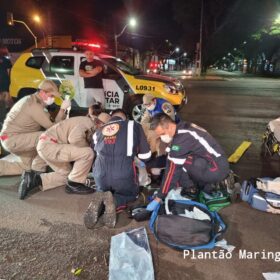 Fotos de Carro invade calçada, atropela pedestre e atinge poste em Maringá