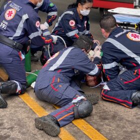 Fotos de Motociclista é intubado após grave acidente nesta segunda-feira