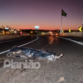 Fotos de Motociclista morre após cair no Contorno Norte e ser atropelado por carro em Maringá 
