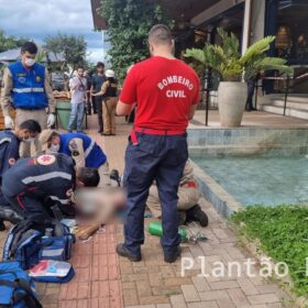 Trabalhador é esfaqueado e morto durante roubo de celular no centro de Maringá Foto 10 Fotos de Trabalhador é esfaqueado e morto durante roubo de celular no centro de Maringá