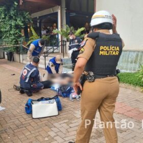 Trabalhador é esfaqueado e morto durante roubo de celular no centro de Maringá Foto 11 Fotos de Trabalhador é esfaqueado e morto durante roubo de celular no centro de Maringá