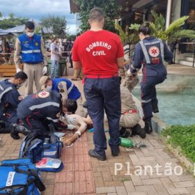 Trabalhador é esfaqueado e morto durante roubo de celular no centro de Maringá Foto 3 Fotos de Trabalhador é esfaqueado e morto durante roubo de celular no centro de Maringá