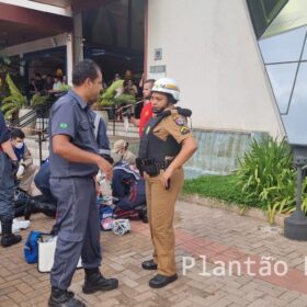 Trabalhador é esfaqueado e morto durante roubo de celular no centro de Maringá Foto 6 Fotos de Trabalhador é esfaqueado e morto durante roubo de celular no centro de Maringá