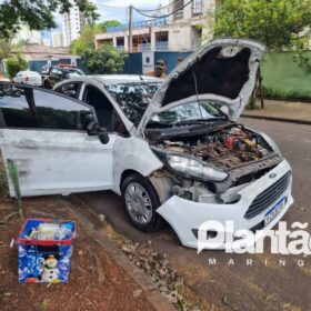 Fotos de Câmera registra policial federal atirando contra veículo de uma quadrilha em Maringá