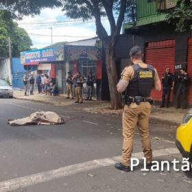 Câmera registra homem sendo executado com mais sete tiros em Sarandi Foto 13 Fotos de Câmera registra homem sendo executado com mais sete tiros em Sarandi