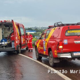 Carreta tomba na alça de acesso do viaduto da PR-323 com a PR-317, em Maringá Foto 7 Fotos de Carreta tomba na alça de acesso do viaduto da PR-323 com a PR-317, em Maringá