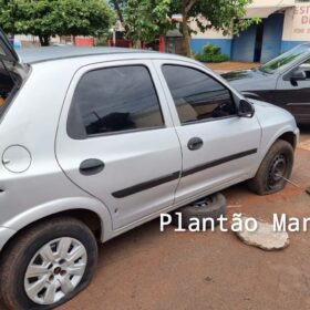 Carro com três pessoas é crivado de bala durante atentado a tiros em Sarandi Foto 15 Fotos de Carro com três pessoas é crivado de bala durante atentado a tiros em Sarandi